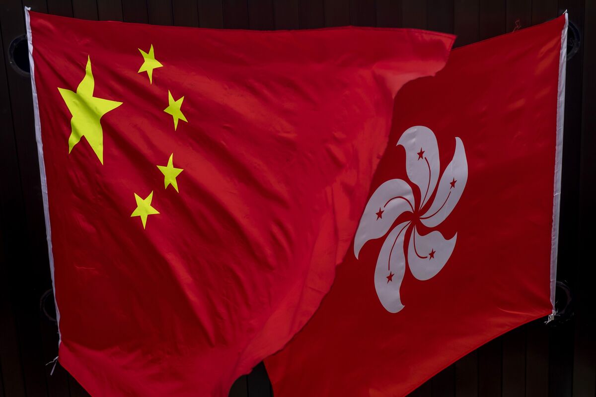 Hong Kong plans to investigate cash flow by Chinese officials