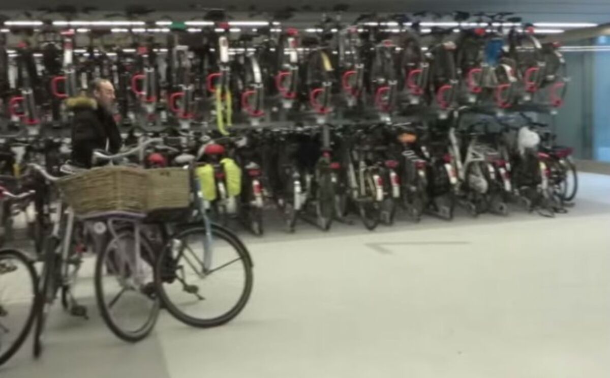 The Dutch Have Opened An Amazing State Of The Art Bicycle Parking Garage In Delft Bloomberg