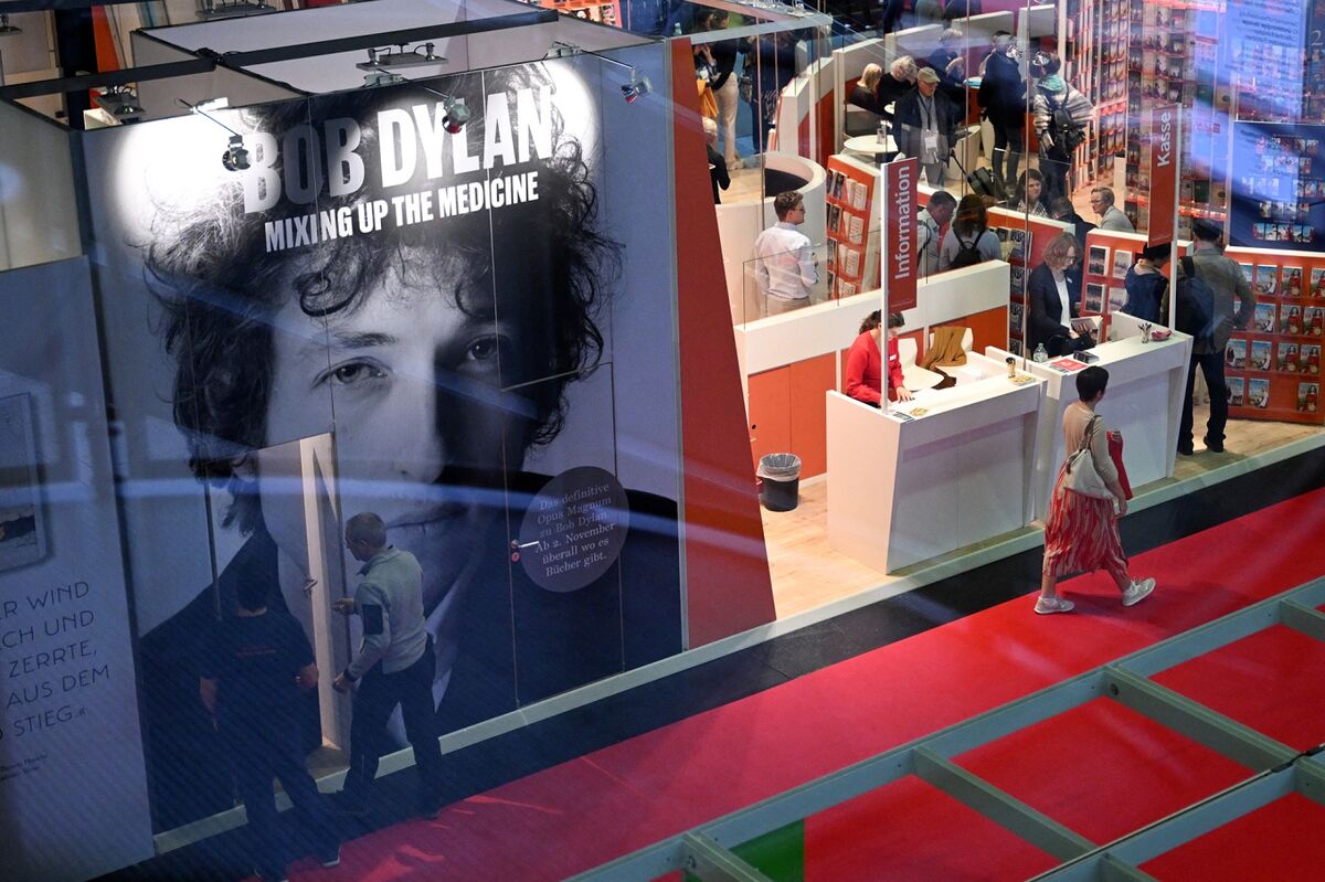 assets.bwbx.io image