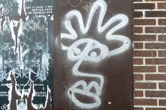 Face with crown, 1154 Myrtle Avenue, Brooklyn