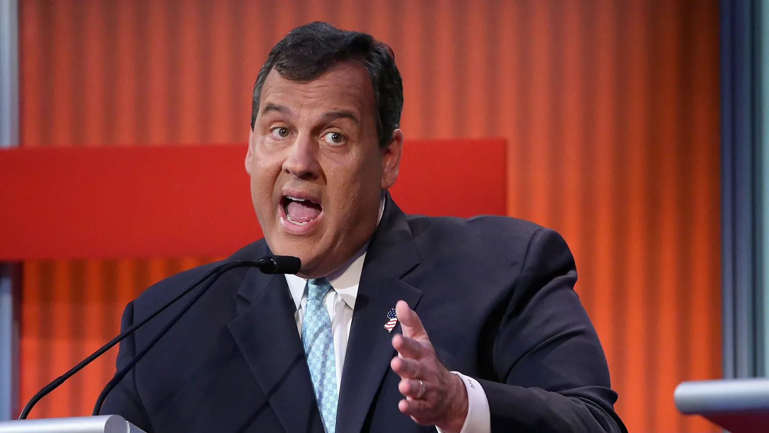 Republican presidential candidate New Jersey Gov. Chris Christie participates in the first prime-time presidential debate hosted by FOX News and Facebook at the Quicken Loans Arena August 6, 2015 in Cleveland, Ohio.
