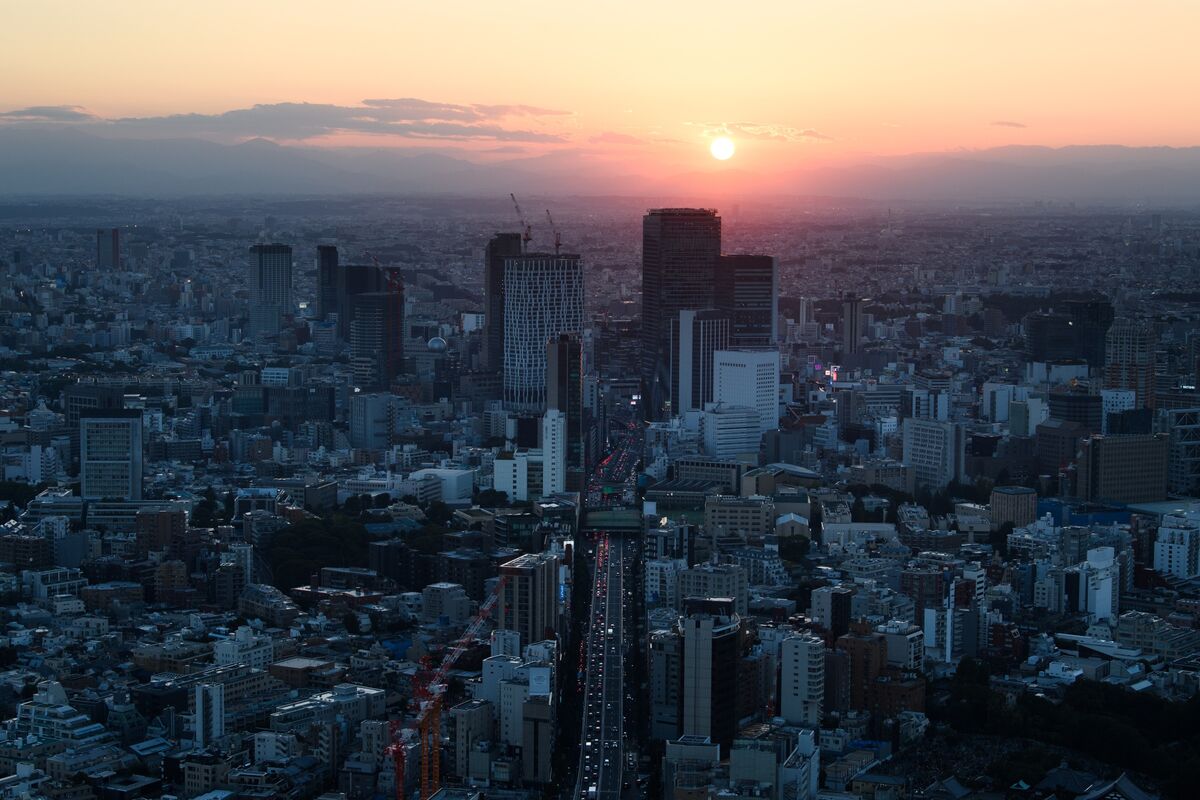 KKR to Buy Japan Real Estate Even After BOJ Raises Rates
