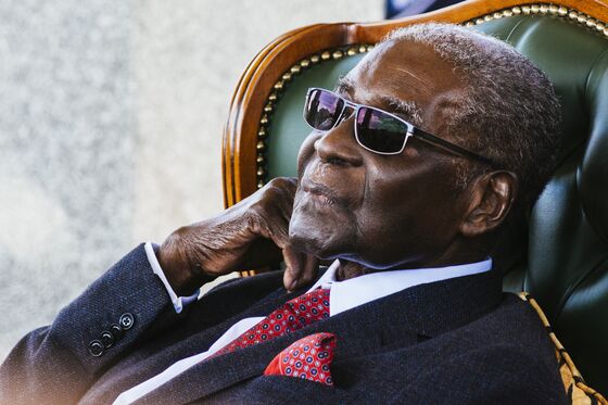 Zimbabwe’s Mugabe Hospitalized in Singapore Since April