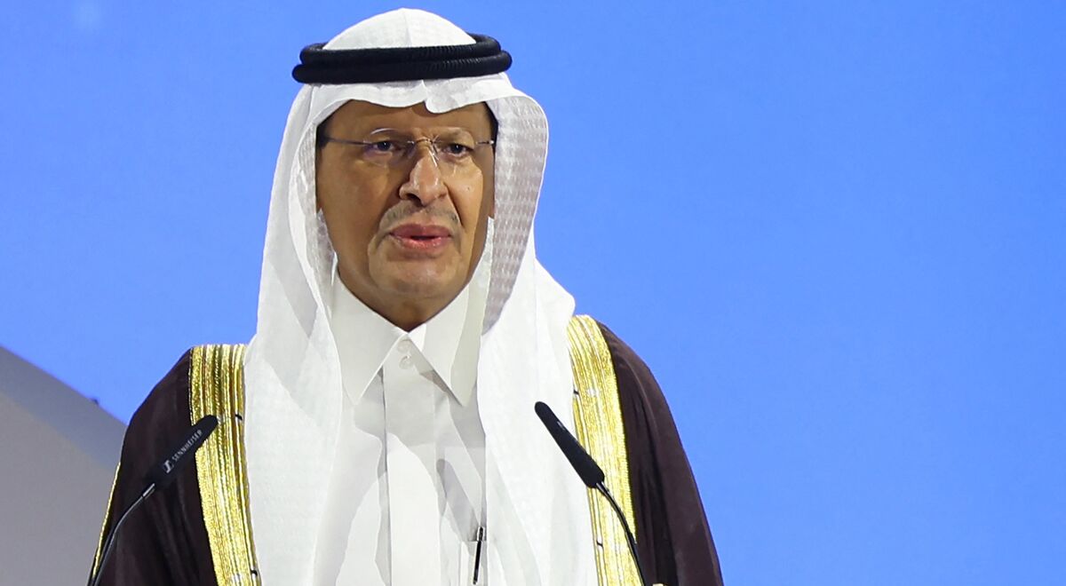 bloomberg.com - Salma El Wardany - Saudi Arabia Eyes 10 Million Barrels a Day of Oil Pipe Capacity