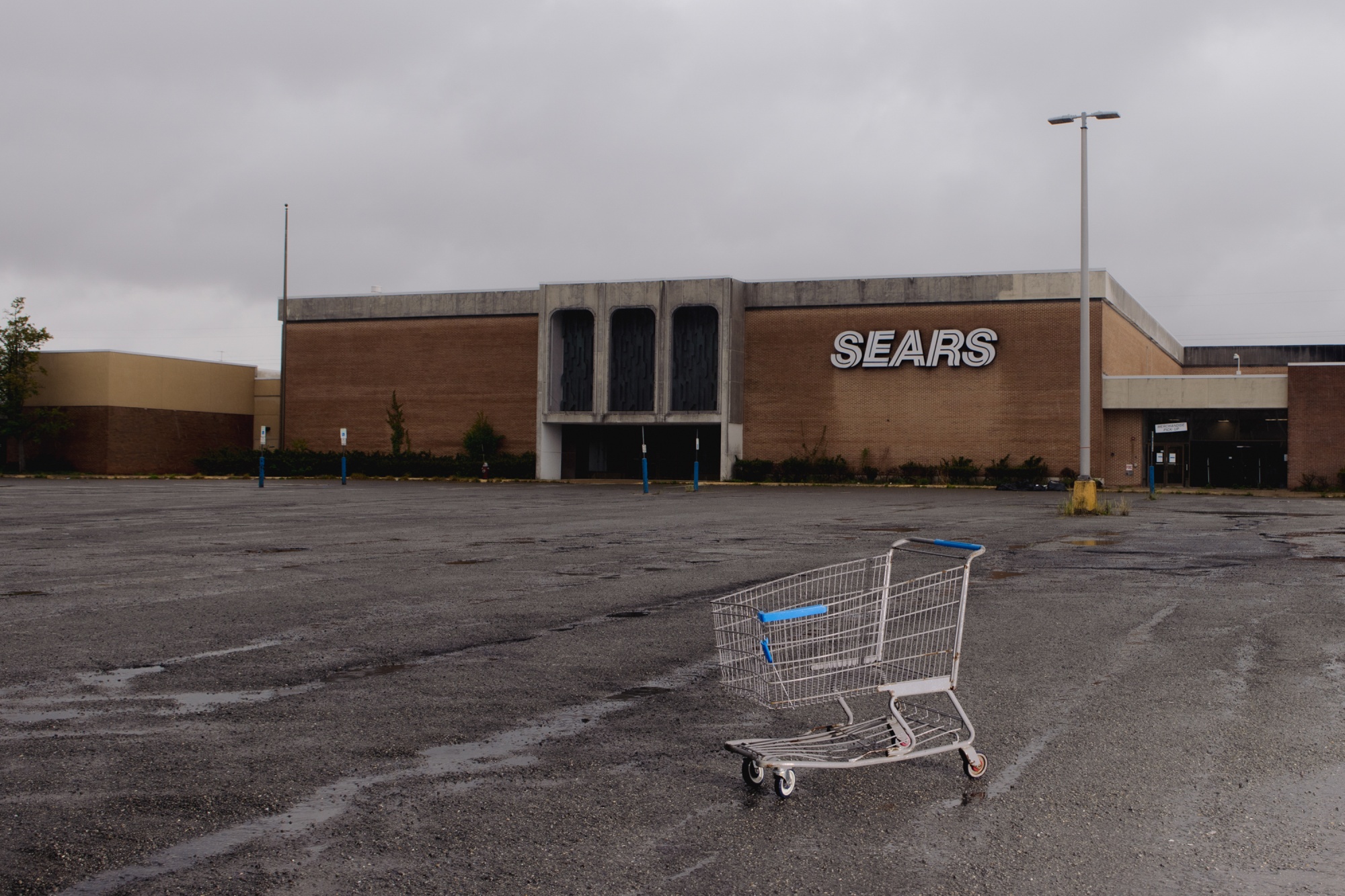 Exterior of Livingston Mall