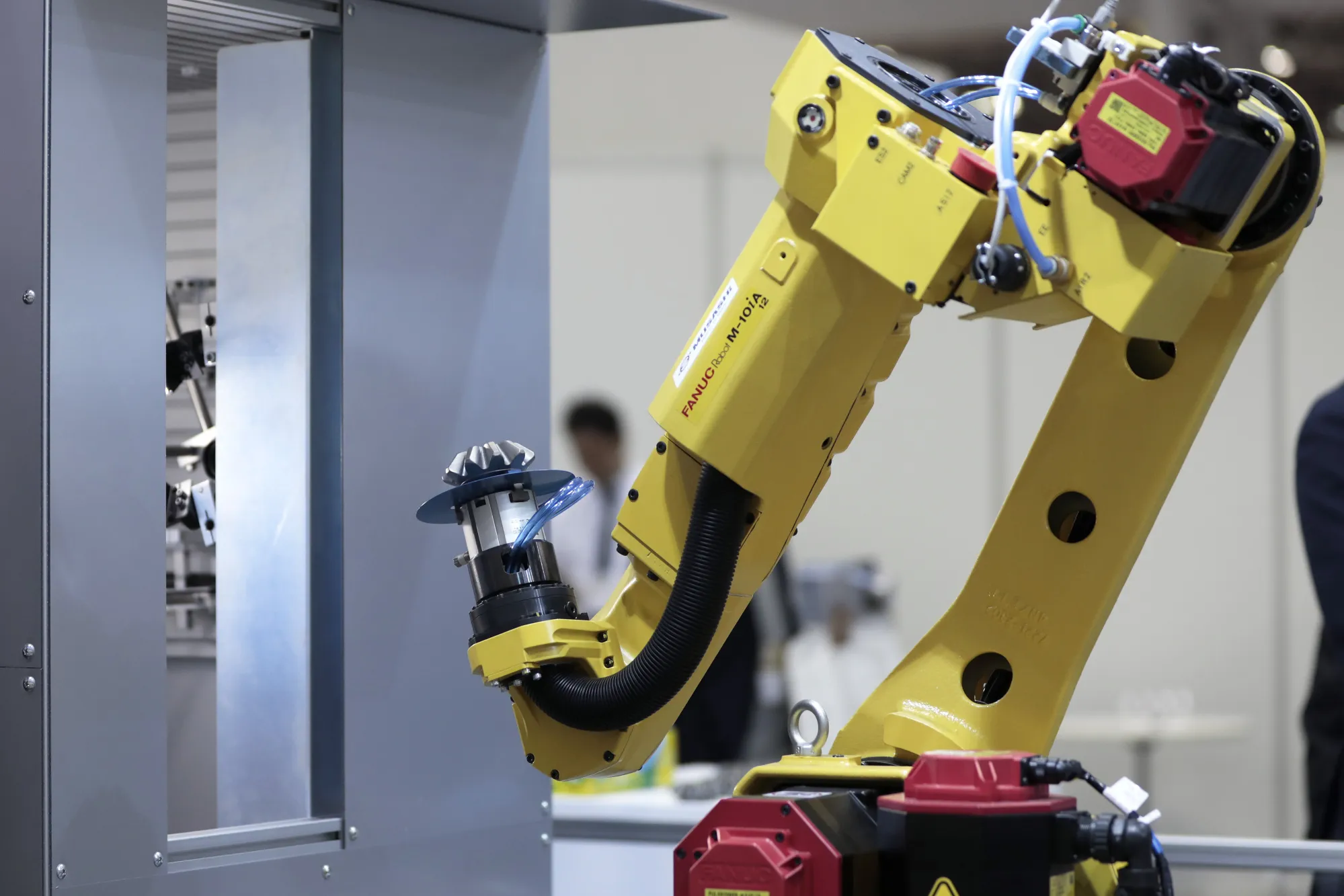 Fanuc's robot arms were already pointing to trouble.