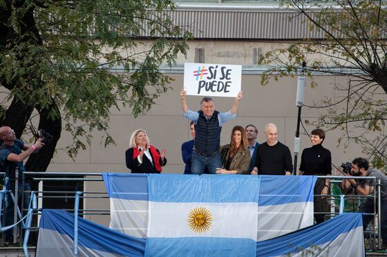 Argentina’s Macri Promises to Turn Around Presidential Race