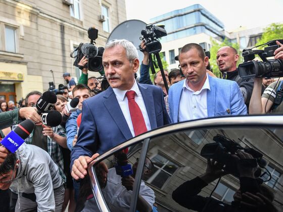 Romania's Leader Is Facing a Challenge From Ruling-Party Rebels