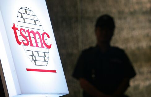 Taiwan Semiconductor Agrees to Invest $1.38 Billion in ASML