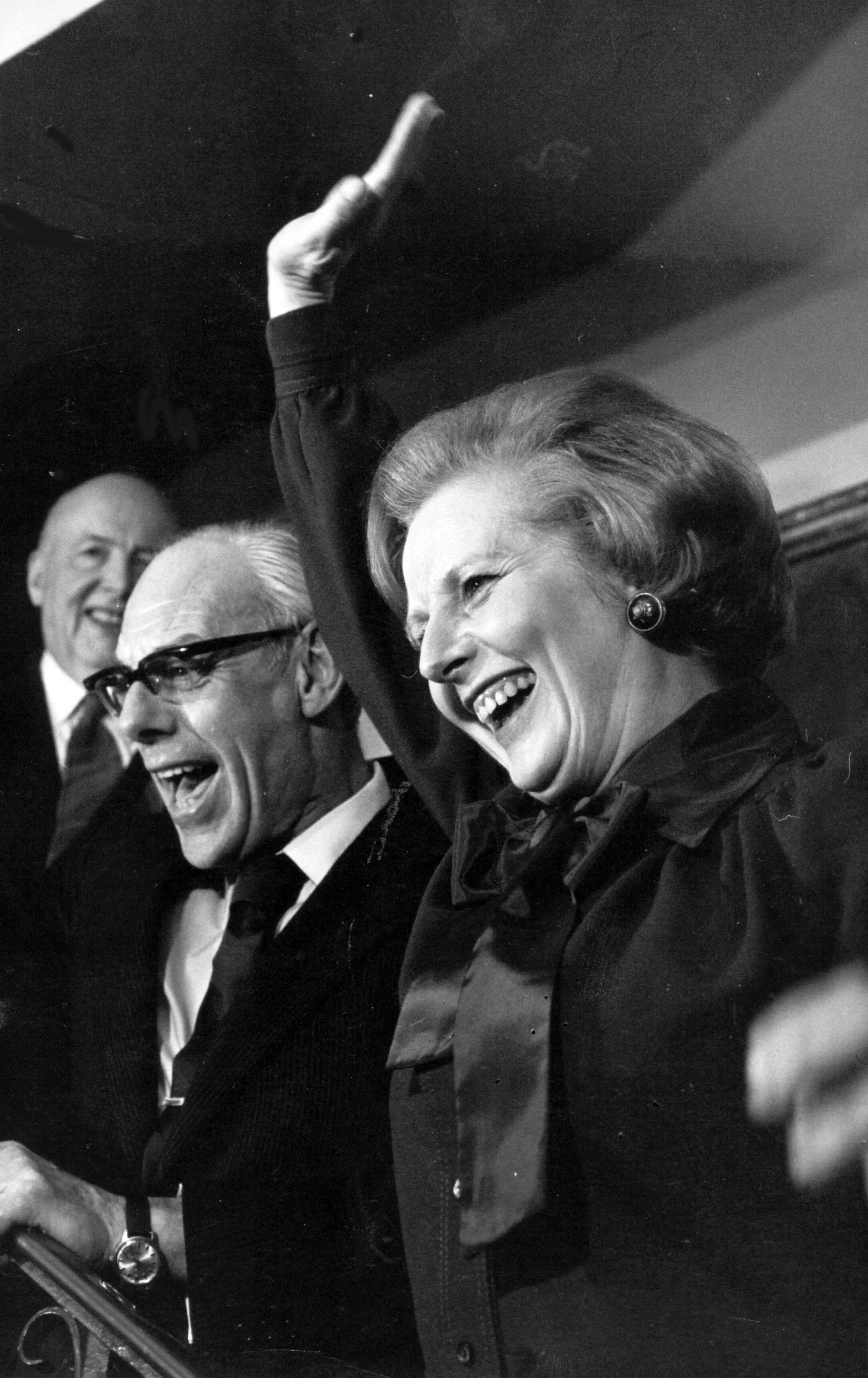 サッチャー元英首相が死去、87歳－妥協知らずの「鉄の女」 - Bloomberg