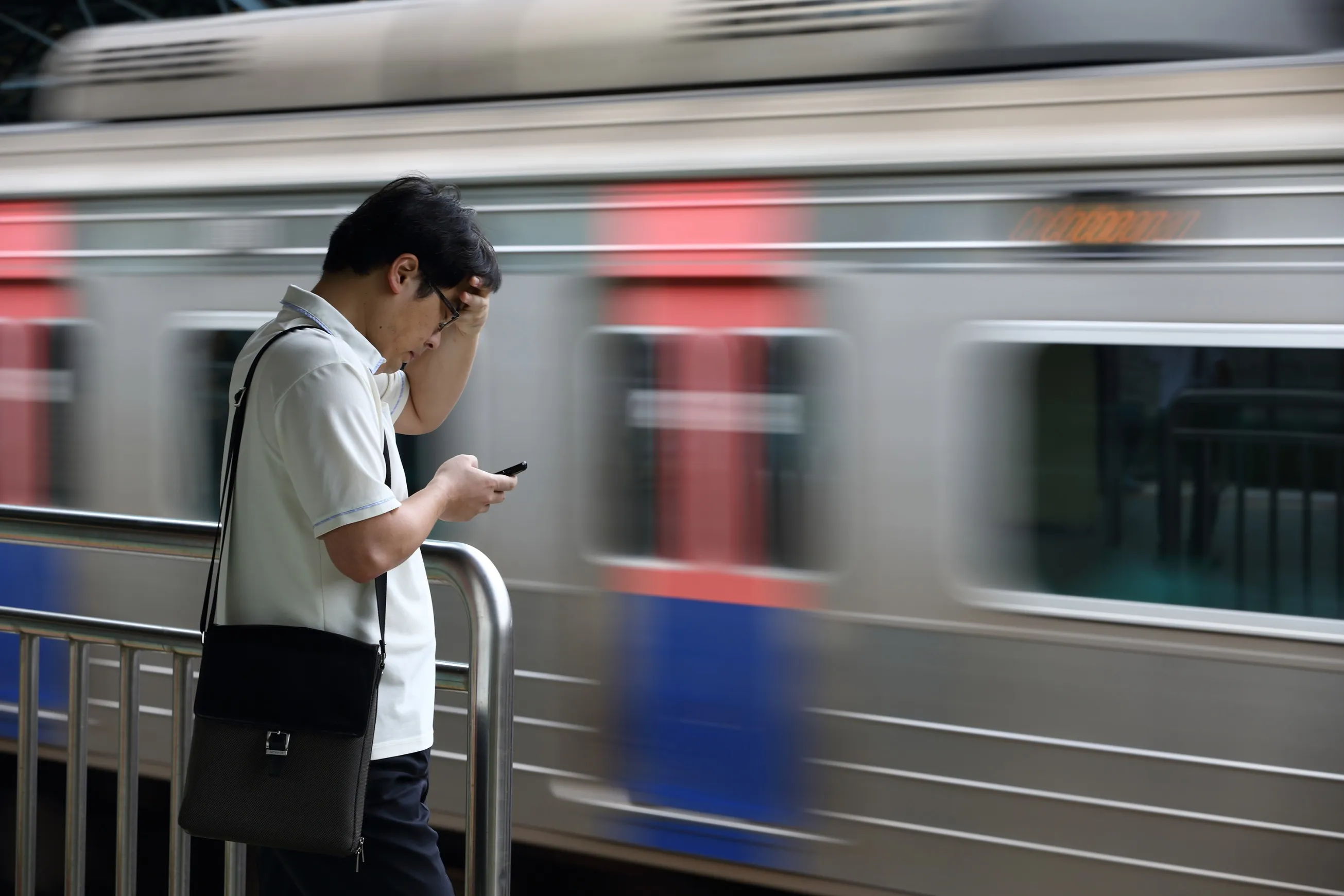 Hong Kong Virtual Bank With 6.8% Deposits Cools Price War Talk - Bloomberg