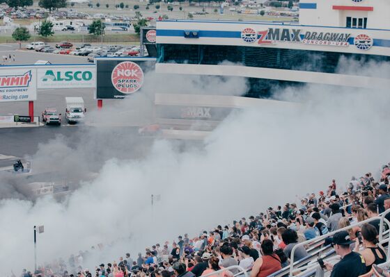 Teslas Go Drag Racing and Smoke the Combustion Faithful
