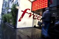 Free Mobile Offers Lowest Prices