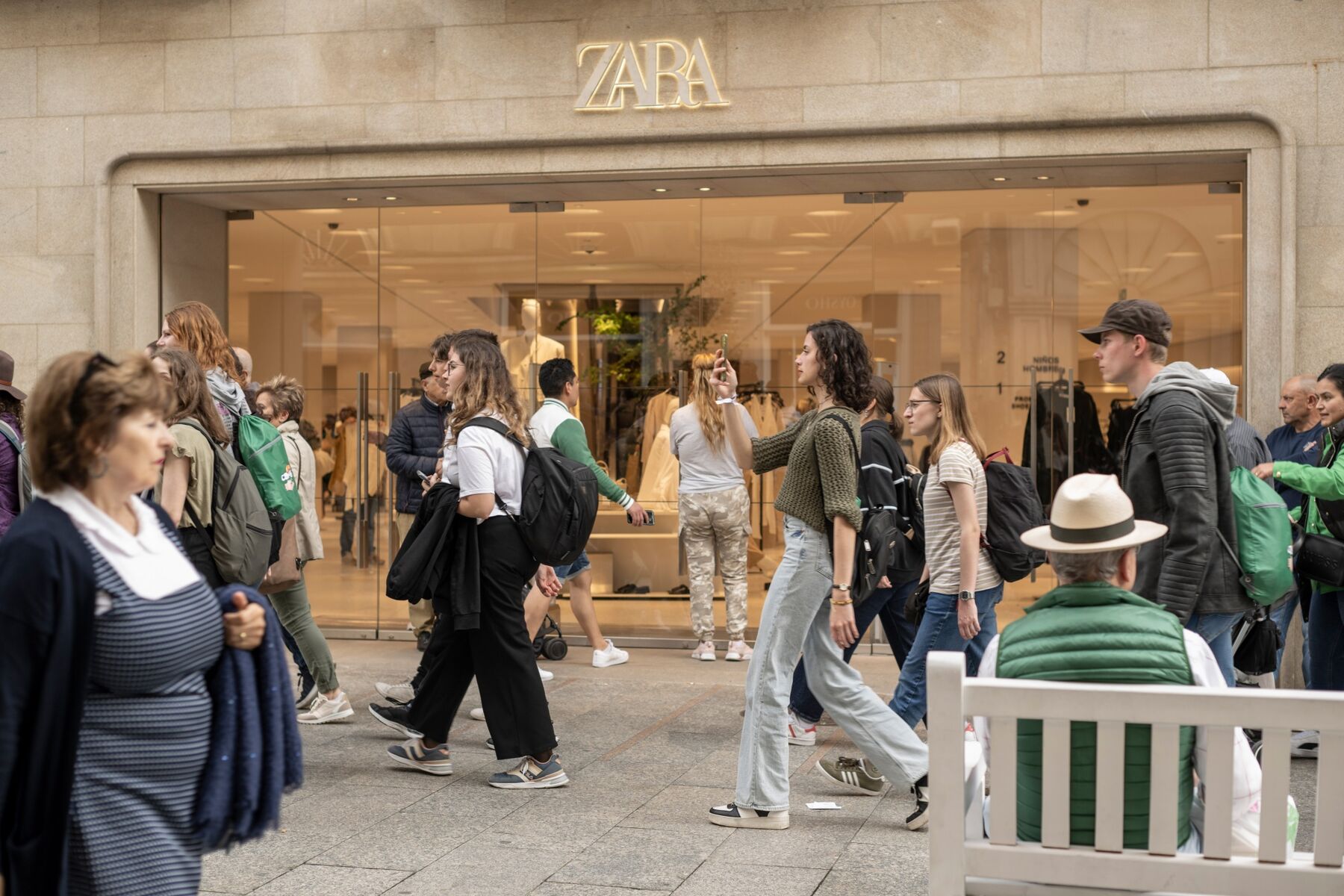 Zara-Owner Inditex Earnings Beat Estimates On Store-Efficiency Drive ...