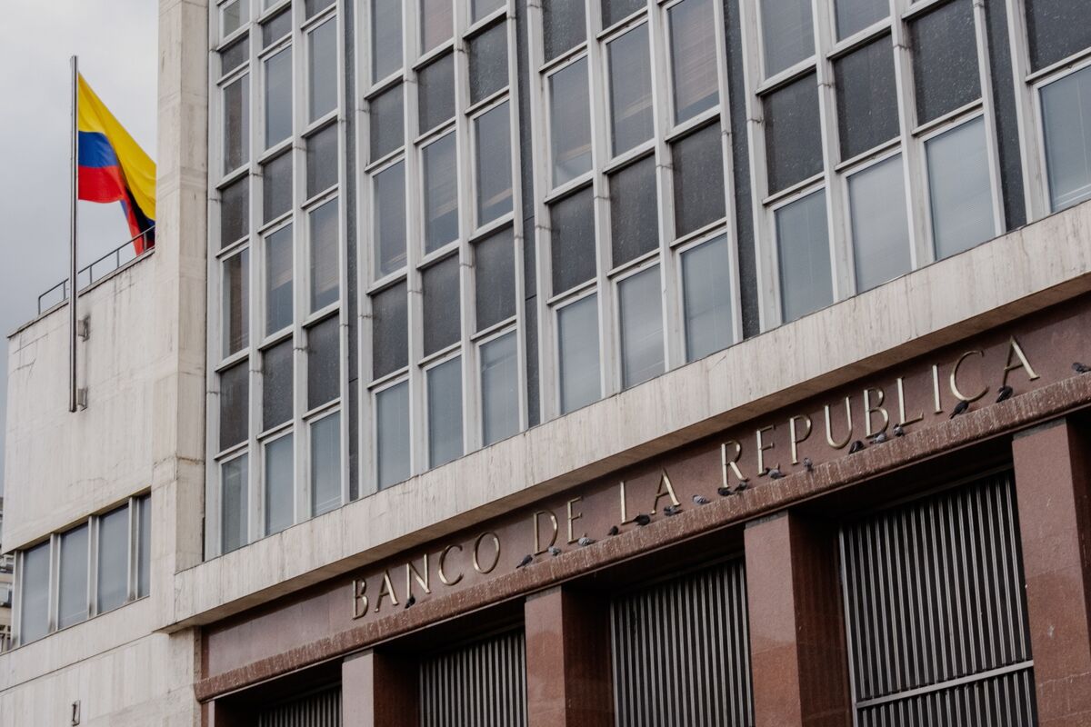 Colombia Central Bank Raises Rates as Finance Minister Walks Out in ...