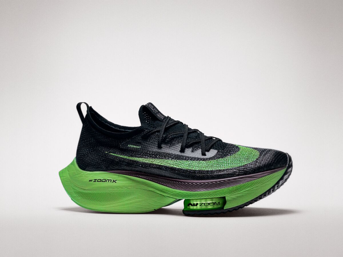 Piepen Reisbureau deuropening Nike's Newest Running Sneakers: One Is Banned, One Isn't - Bloomberg