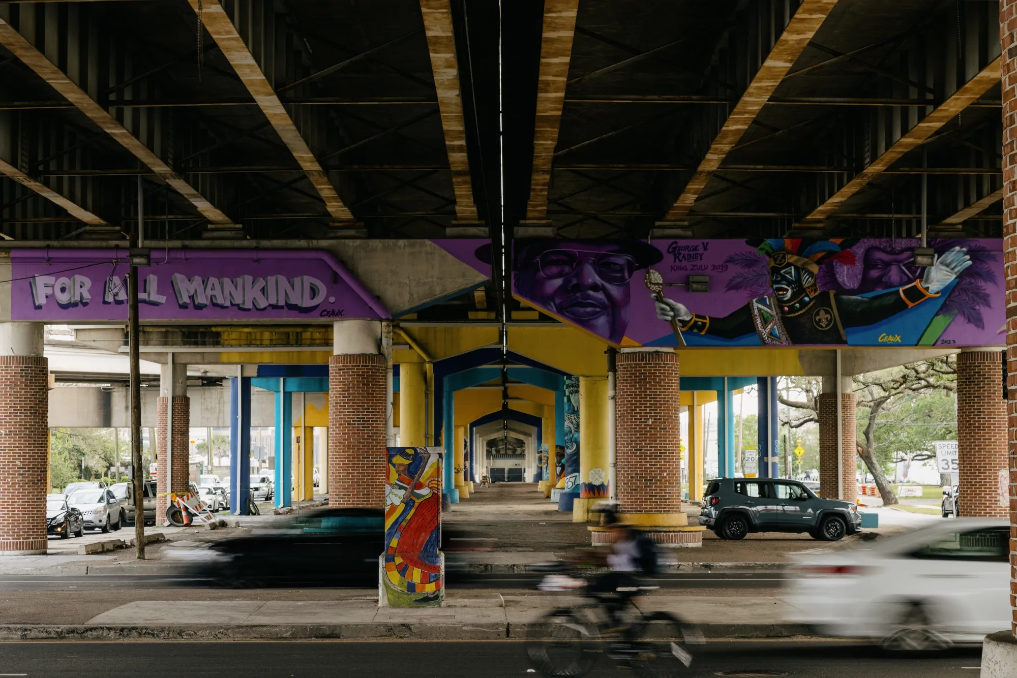 The Claiborne overpass carries highway I-10 directly through the Tremé, a historically black neighborhood in New Orleans.&nbsp;
