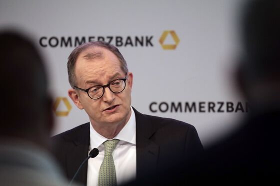 Commerzbank Confronts Tough Choice as Virus Forces CEO’s Hand