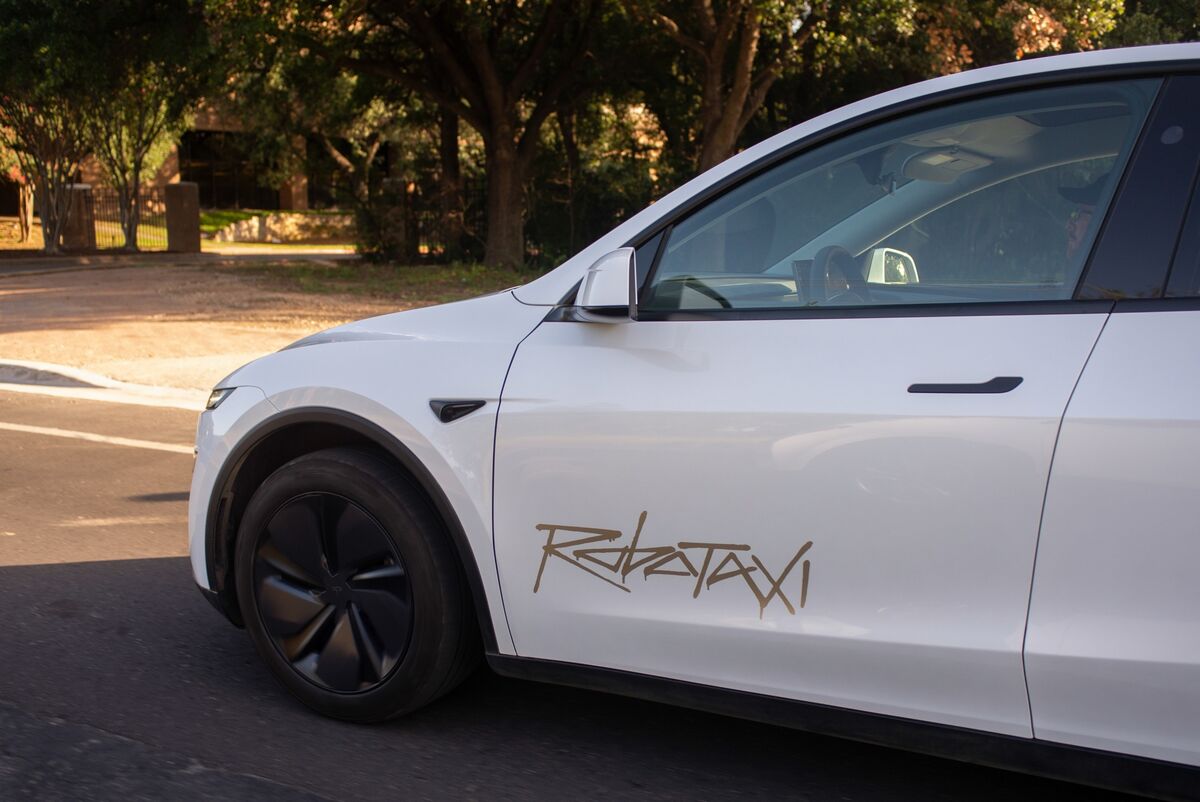 Tesla thông báo ứng dụng robotaxi đã mở cho người dùng công chúng