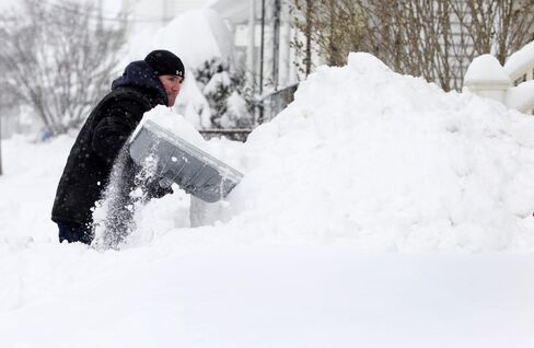 Blizzard Rips Through U.S. Northeast as Homes Suffer Power Loss