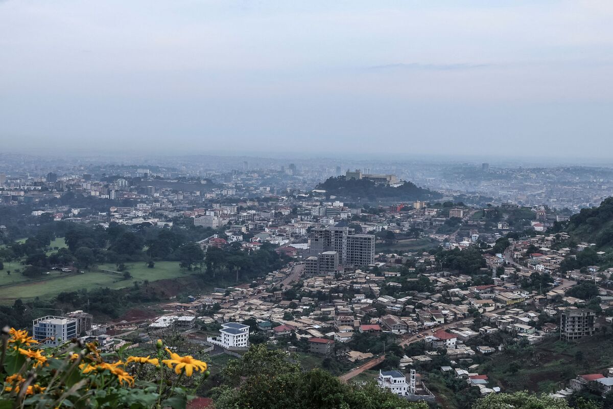 Cameroon Eurobond Yields Soar as Fitch Downgrade Flags Risks