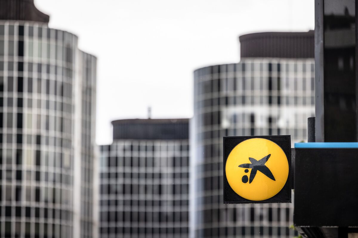 🟪"CaixaBank in corsa per l'acquisizione di Novo Banco: un'opportunità nel settore bancario portoghese"