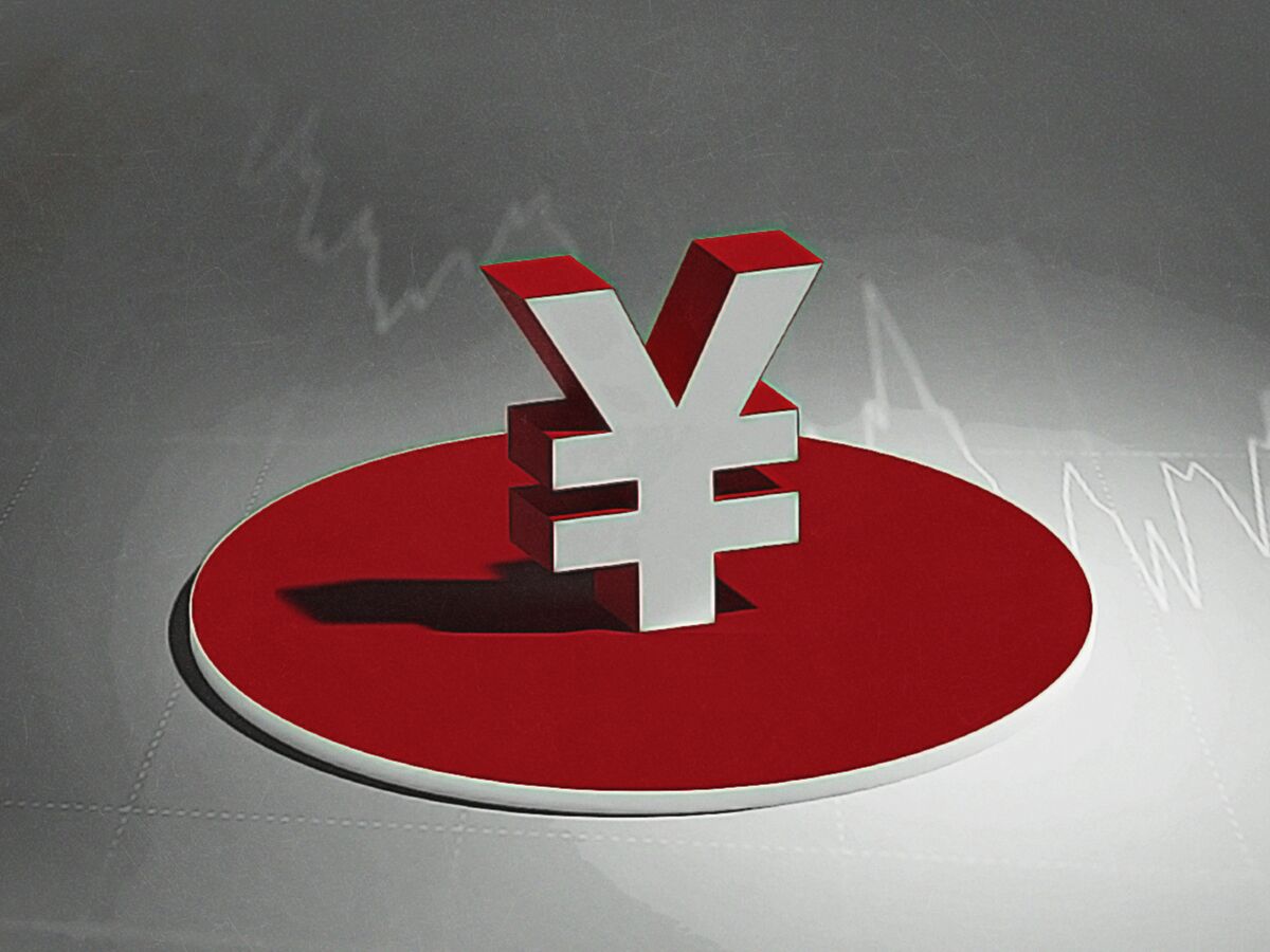 Yen Slides, Putting Traders on Intervention Watch