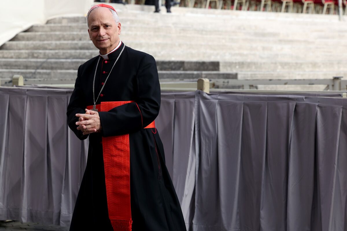 🟪"Il Cardinale Prevost: Primo Statunitense Eletto Capo della Chiesa Cattolica"
