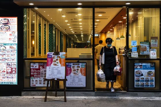 Hong Kong to Ban Dining-in, Gatherings Of More Than Two