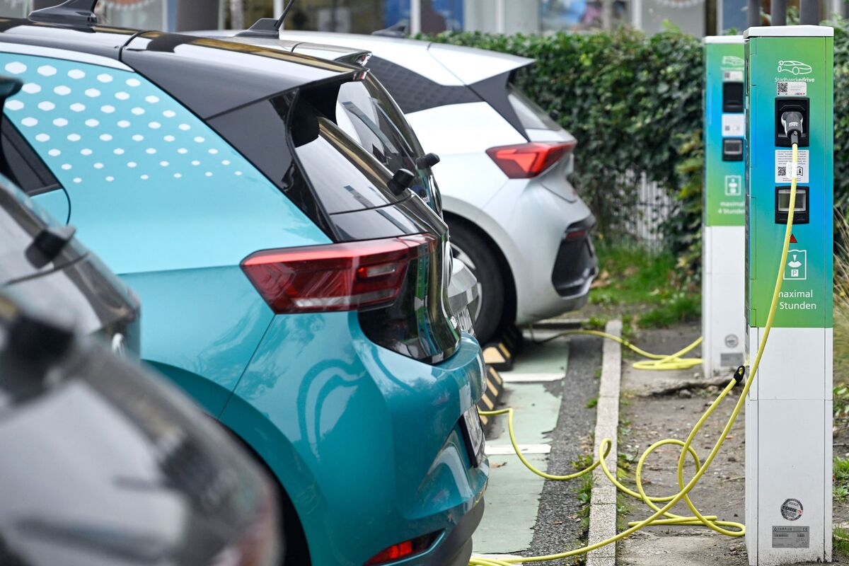 bloomberg.com - Iain Rogers - Germans Switch to EVs at Record Pace Thanks to Government Bonus