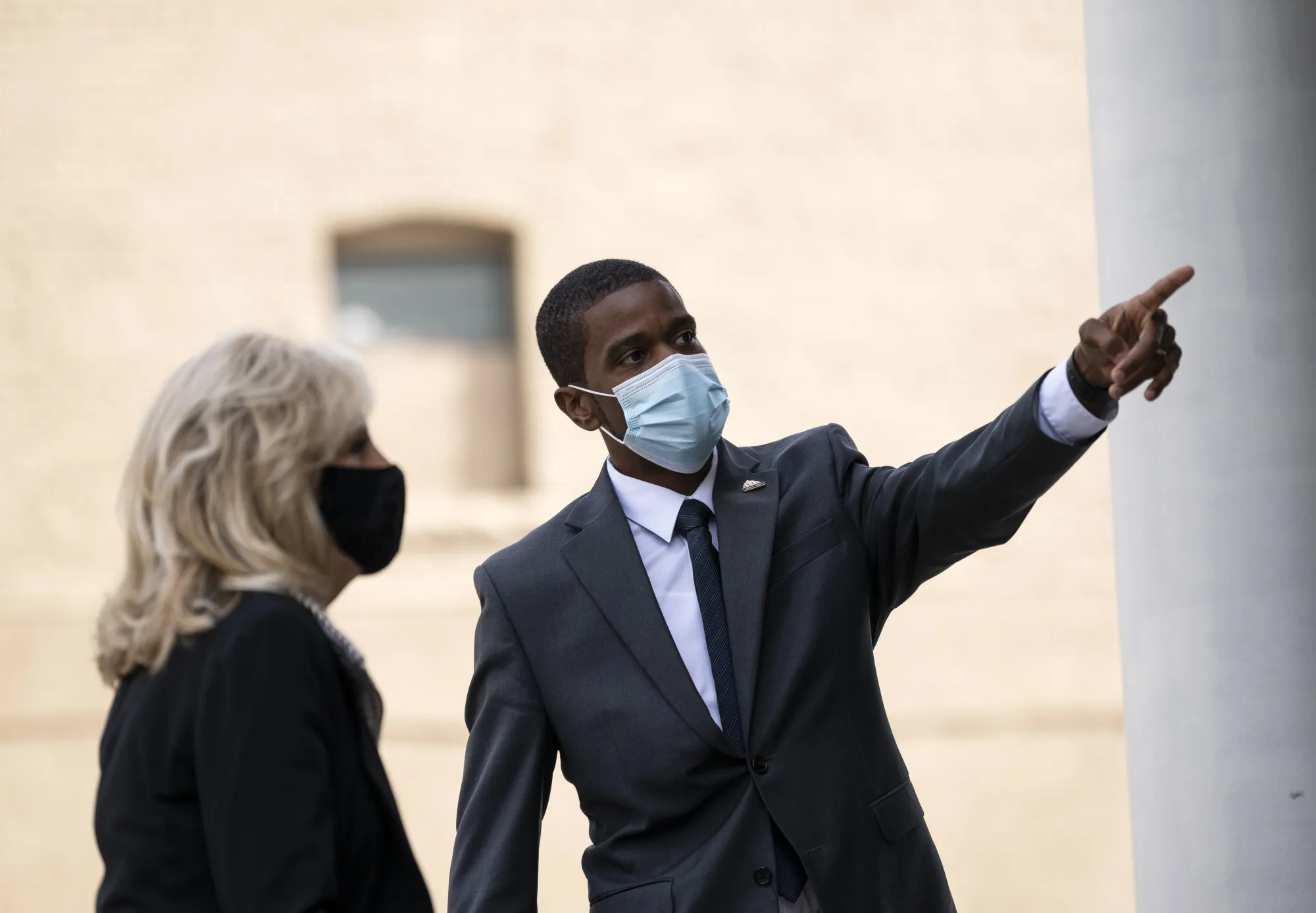 St. Paul Mayor Melvin Carter meets with Dr.&nbsp;Jill Biden in October.&nbsp;