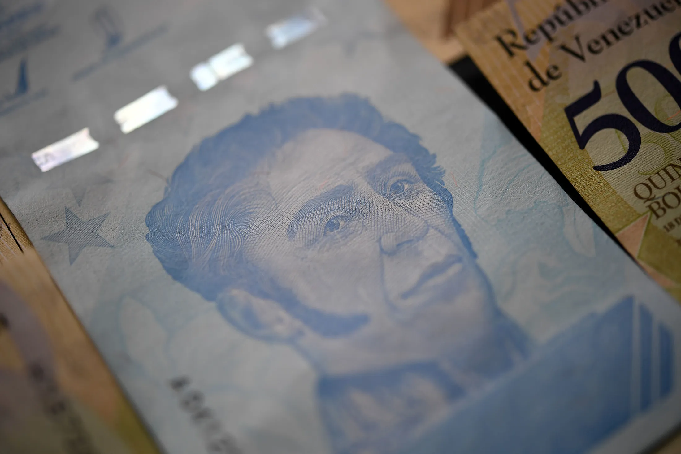 VENEZUELA-ECONOMY-CRISIS-CURRENCY