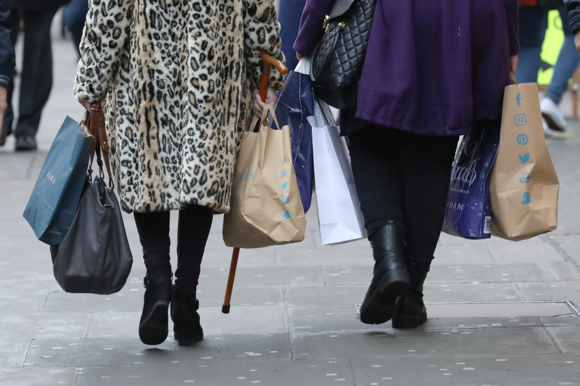 U.K. Consumer Confidence Hits Four-Year Low In Christmas Setback 