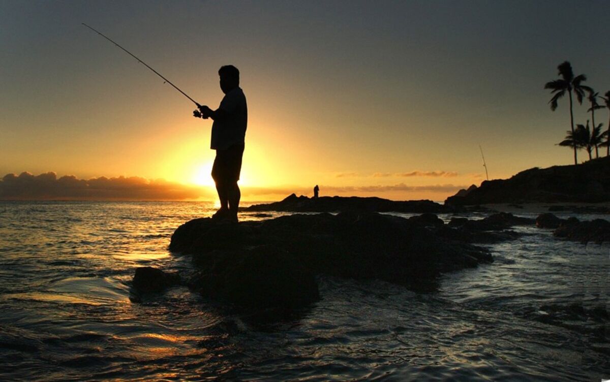 Does this fisherman have the right to be in a billionaire's backyard?