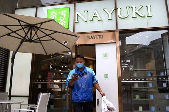 Bubble Tea Chain Raises $656 Million in Hong Kong IPO