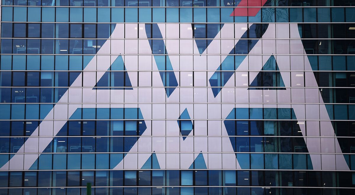 Axa Shares Decline on Net Income Miss, Italian Takeover - Bloomberg