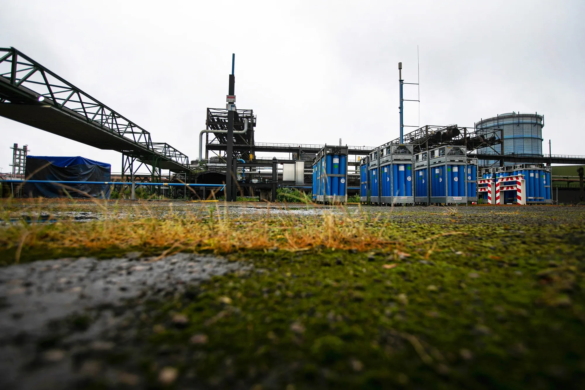 Canisters of hydrogen at a hydrogen transfer point in Duisburg, Germany.&nbsp;