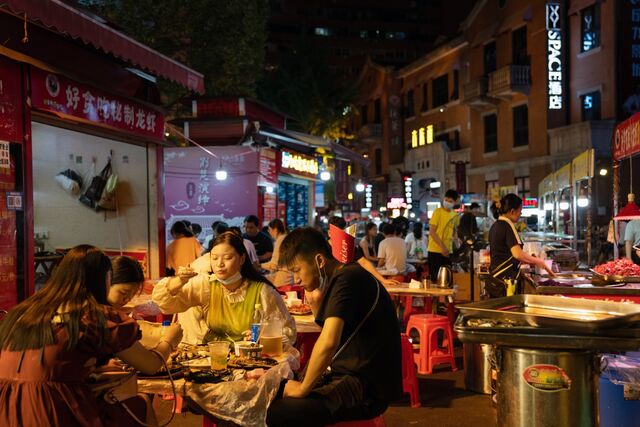 Outdoor dining is back, and flourishing, in Wuhan. 