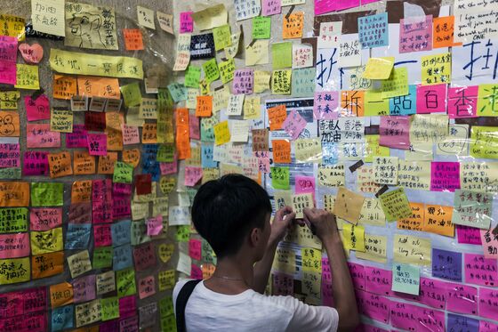 Hong Kong Protests Have City’s Residents Plotting Their Exit