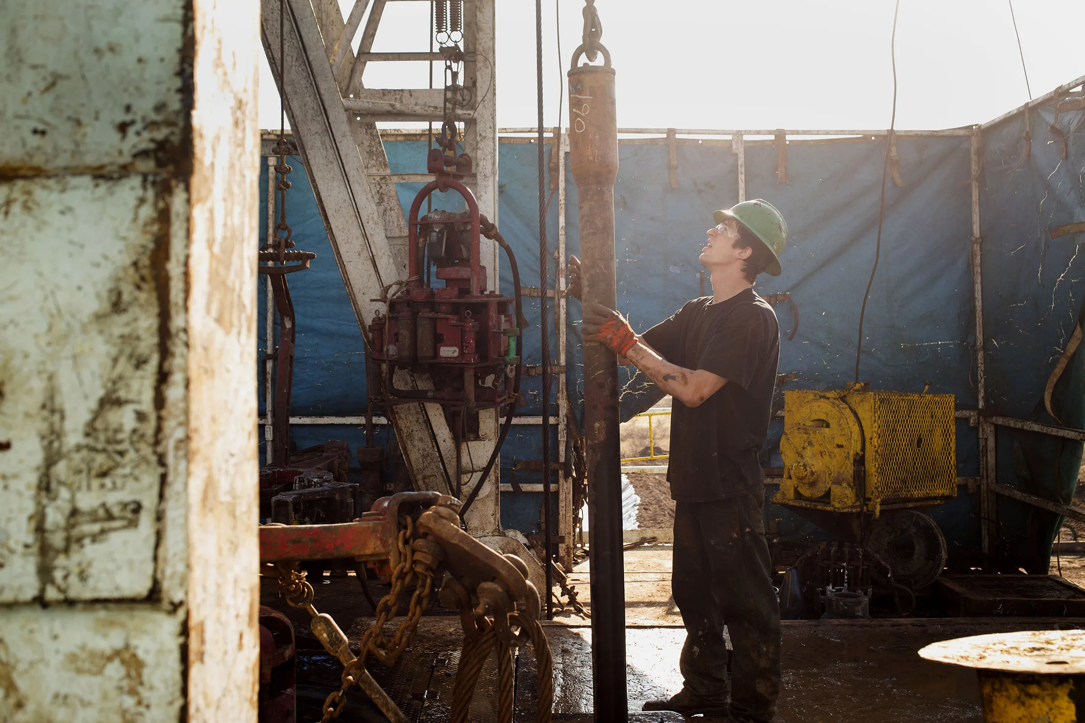 Oil-Bust Veterans Brace For Storm Unseen By Shale-Boom Neophytes
