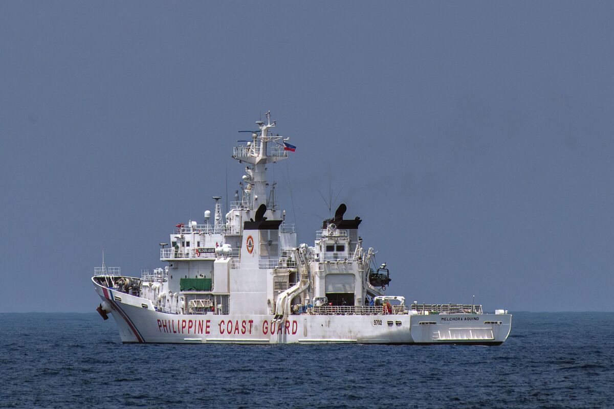 Philippines Vows to Respond to China’s ‘Dangerous’ Moves at Sea - Bloomberg