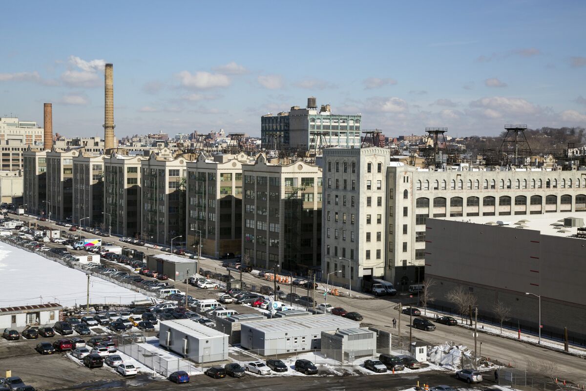 Amazon Eyes Large Warehouse Spot at Brooklyn's Industry ...