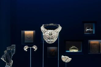 The Van Cleef necklace stolen from the Museum of Applied Arts in Vienna.