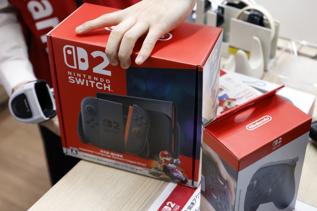 Nintendo Extends Gains to Record on Booming Sales of Switch 2