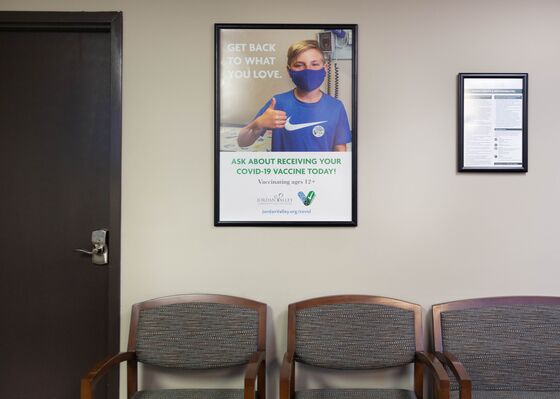 Delta Variant Spills Out of Midwest Tourist Hub-Turned-Incubator