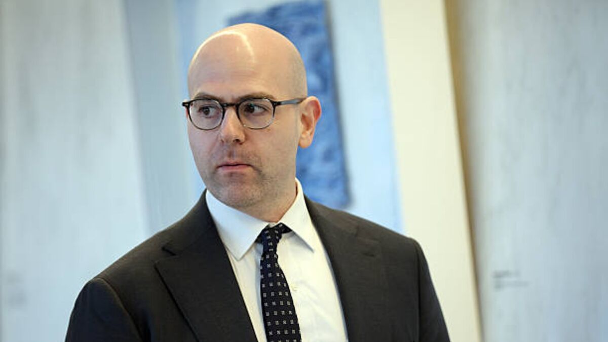 Fed’s Miran Says Policy Can’t Be Made on Short-Term Headlines