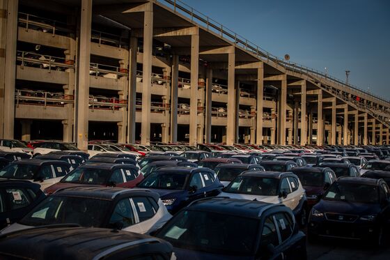 Spain’s Car Industry Risks Isolation in Post-Virus Reshuffle