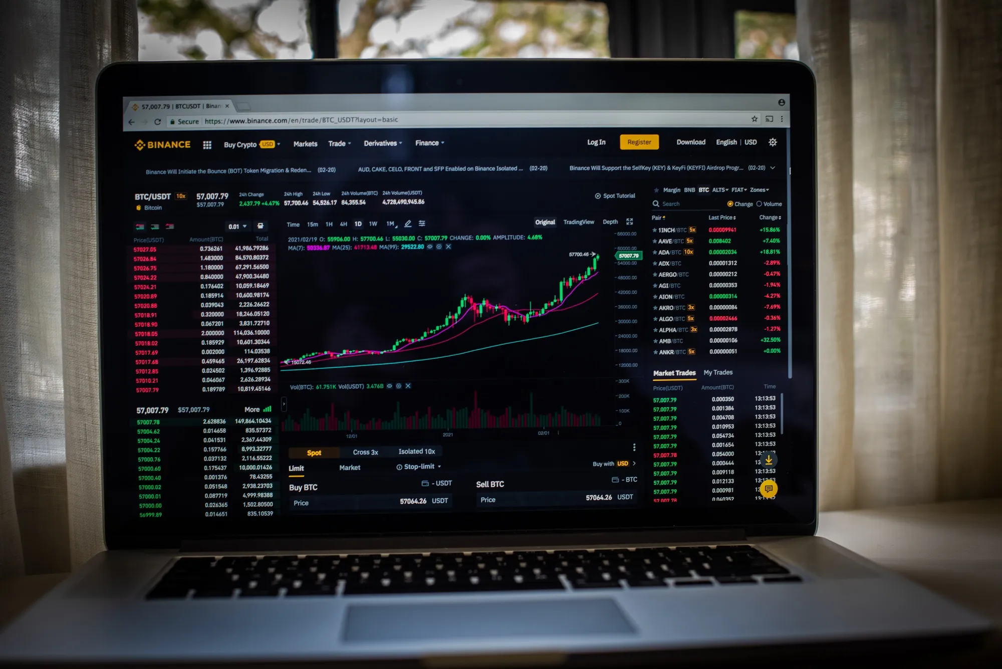 The Binance Exchange website.