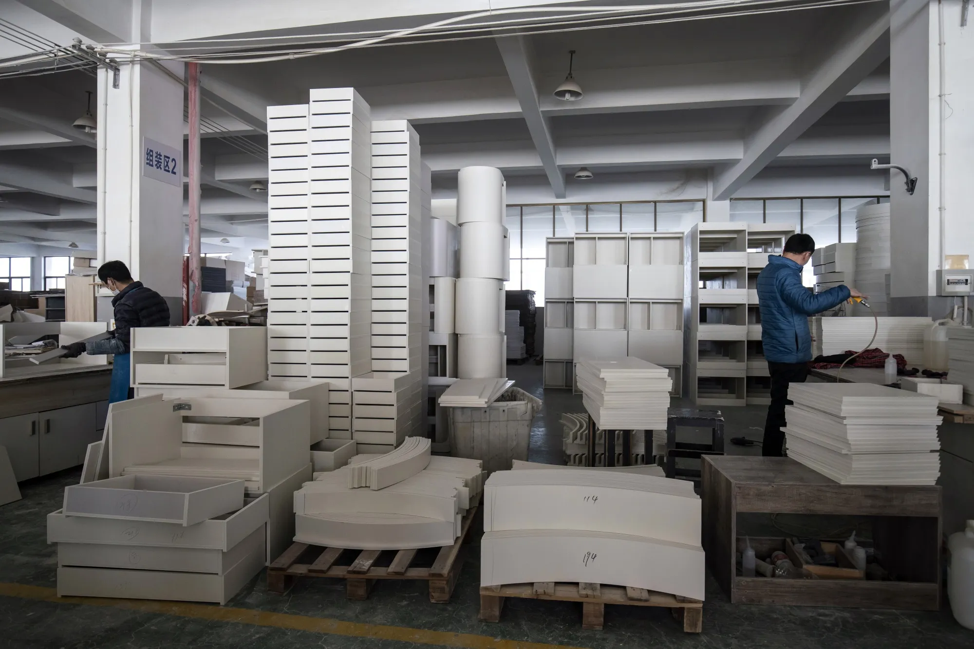 Cabinet Manufacturing At Dicheng Technology Co.