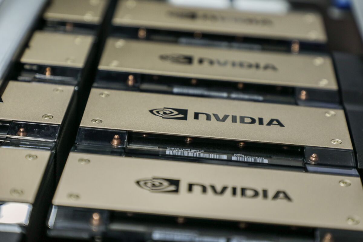 Nvidia, AMD Agree to Pay US 15% of China Chip Sale Revenue